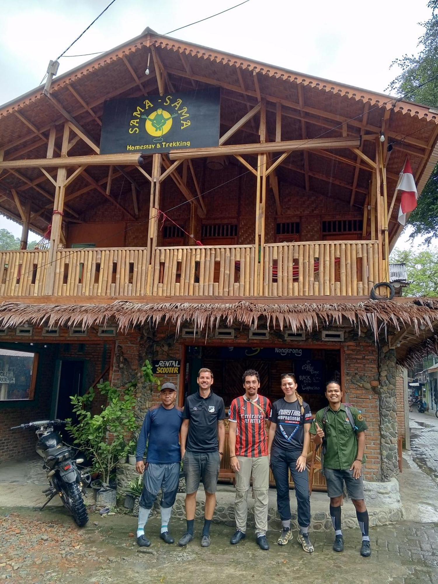 Sama Sama Homestay & Trekking Only Stay Here Book Trekking And Transport With Us 武吉拉旺 外观 照片